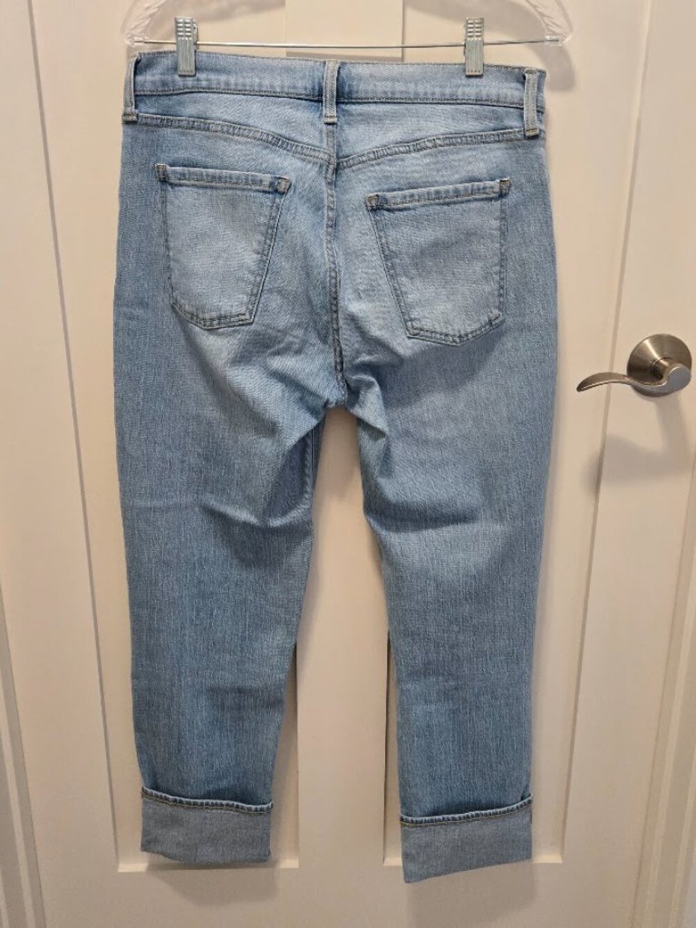 Old Navy Mid-Rise Wow Boyfriend Jeans, Sz. 6 - Picture 4 of 7